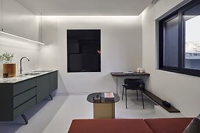 The Newel Metaxourgeio