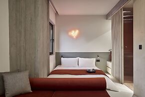 The Newel Metaxourgeio