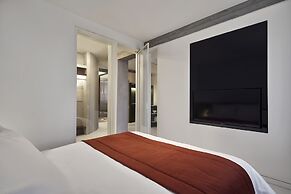 The Newel Metaxourgeio