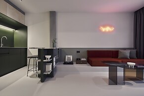 The Newel Metaxourgeio