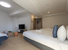 ESLEAD HOTEL OSAKA TSURUHASHI