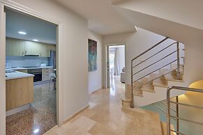 Universal Aquamarin Beach Houses