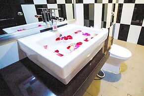 Tan Sokchea Boutique