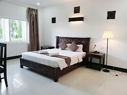 Tan Sokchea Boutique