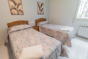 Hostal Restaurante La Buena Villa by Vivere Stays