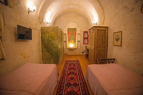 Pietra Cave Suites