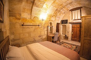 Pietra Cave Suites