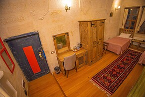 Pietra Cave Suites
