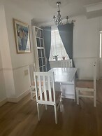 Impeccable 2-bed House in Leytonstone East London