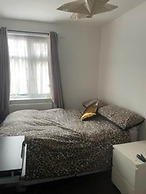 Impeccable 2-bed House in Leytonstone East London