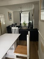 Impeccable 2-bed House in Leytonstone East London