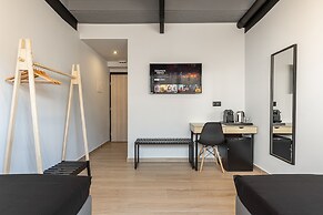 Ermoo Athens Modern Living