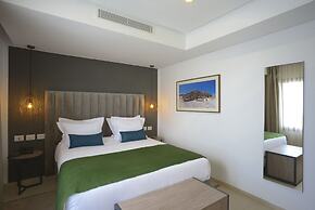 Maia Hotel Suites
