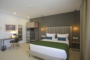 Maia Hotel Suites