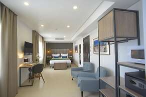 Maia Hotel Suites