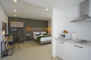 Maia Hotel Suites