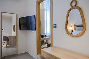 Marea Boutique Suites