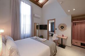 Marea Boutique Suites