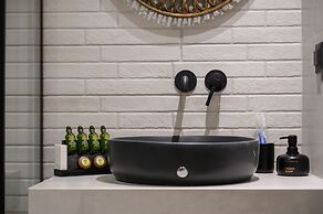 Marea Boutique Suites