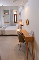 Marea Boutique Suites