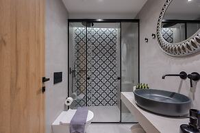 Marea Boutique Suites