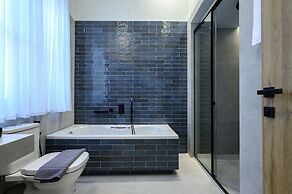 Marea Boutique Suites