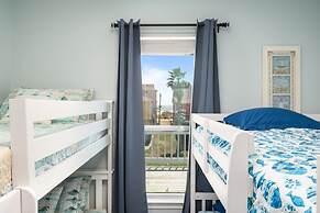 Sunrise Paradise 3 Bedroom Home by RedAwning