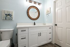 Sunrise Paradise 3 Bedroom Home by RedAwning