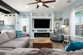 Sunrise Paradise 3 Bedroom Home by RedAwning