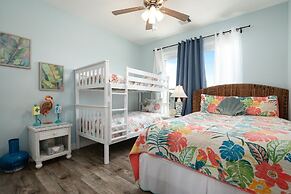 Sunrise Paradise 3 Bedroom Home by RedAwning