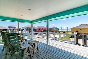 Sunrise Paradise 3 Bedroom Home by RedAwning