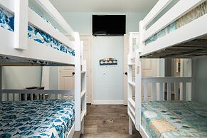 Sunrise Paradise 3 Bedroom Home by RedAwning