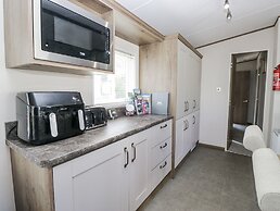 Lilac Lodge