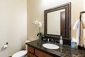 Fairway Ski and Golf Retreat by Avantstay Blocks From the Ski Lift! Be