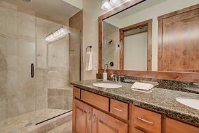 Fairway Ski and Golf Retreat by Avantstay Blocks From the Ski Lift! Be