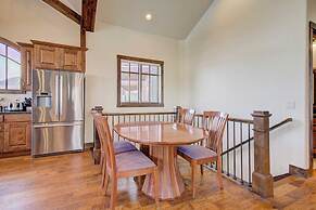 Fairway Ski and Golf Retreat by Avantstay Blocks From the Ski Lift! Be