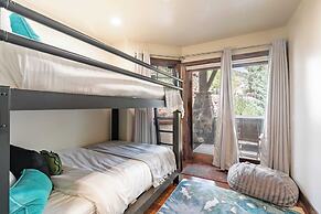 Fairway Ski and Golf Retreat by Avantstay Blocks From the Ski Lift! Be