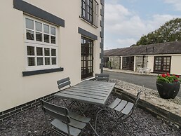 Whistle Stop Apartment