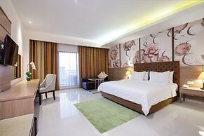 The Green Peak, ARTOTEL Curated