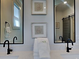 Redfish Harbor Pelican Place