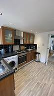 Lovely 3-bed House in Bridgend 7min From Porthcawl