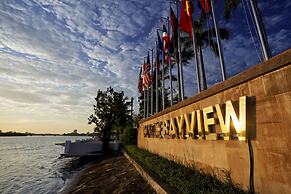 CASTLE BAYVIEW RESORT & SPA