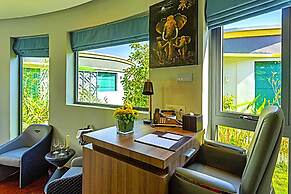 CASTLE BAYVIEW RESORT & SPA