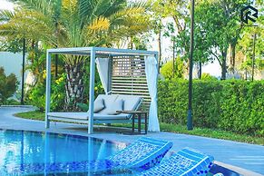 CASTLE BAYVIEW RESORT & SPA