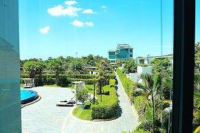 CASTLE BAYVIEW RESORT & SPA