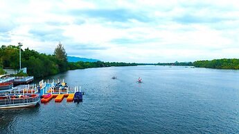 CASTLE BAYVIEW RESORT & SPA