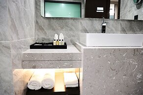 CASTLE BAYVIEW RESORT & SPA