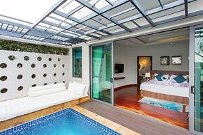 CASTLE BAYVIEW RESORT & SPA