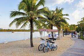 CASTLE BAYVIEW RESORT & SPA