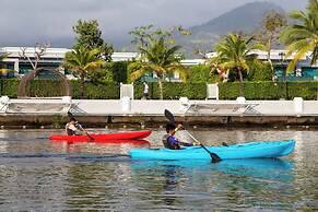 CASTLE BAYVIEW RESORT & SPA